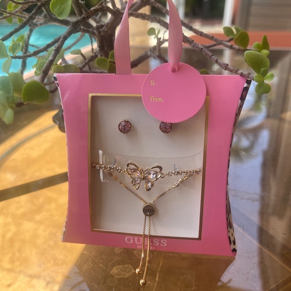 GUESS Gold-Tone Pink Crystal Butterfly 🦋 Slider Bracelet & Stud Earrings Set - Picture 3 of 12